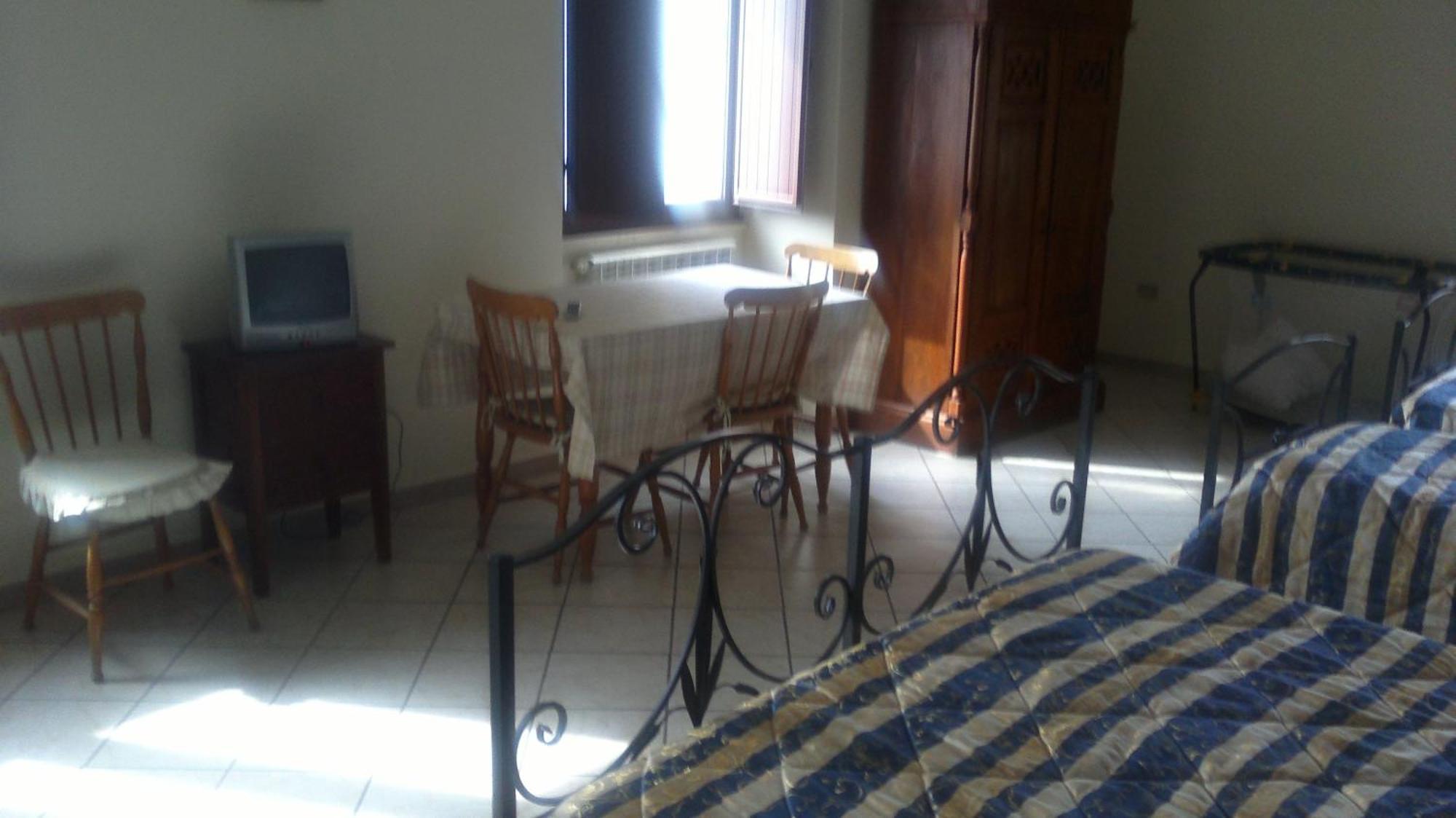 Agriturismo La Palombara 파올라 외부 사진